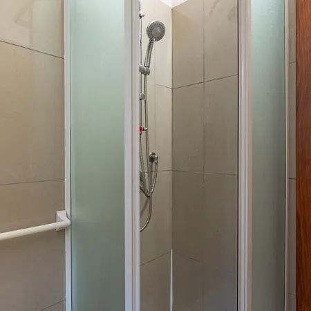 Apartman Guesthost - Comfy & X3! Catania