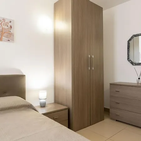 Appartamento Comfy & X3! Catania